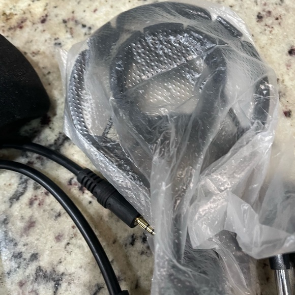 Microphone Studio Kit New 
N1 studio condenser microphone - Picture 8 of 10